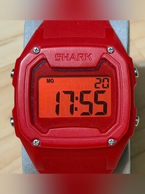 Freestyle Shark Killer Classic Red Out XL Rubber Band Digital Surf Watch Men's